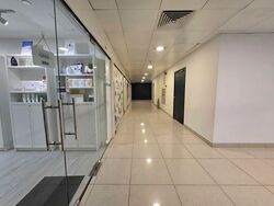 International Plaza (D2), Retail #605820931